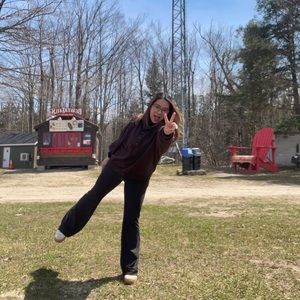 Meet your Posher, Ellen kristine